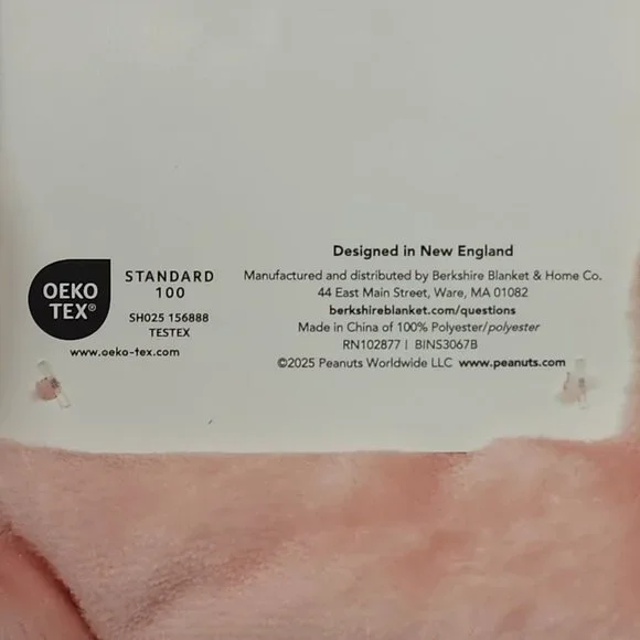 Peanuts Snoopy Extra Long Pet Throw Blanket By Berkshire 60"X70" Merry & Bright - Picture 7 of 10